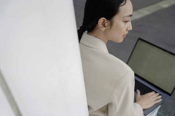 Pourquoi et comment choisir une agence de relocation?